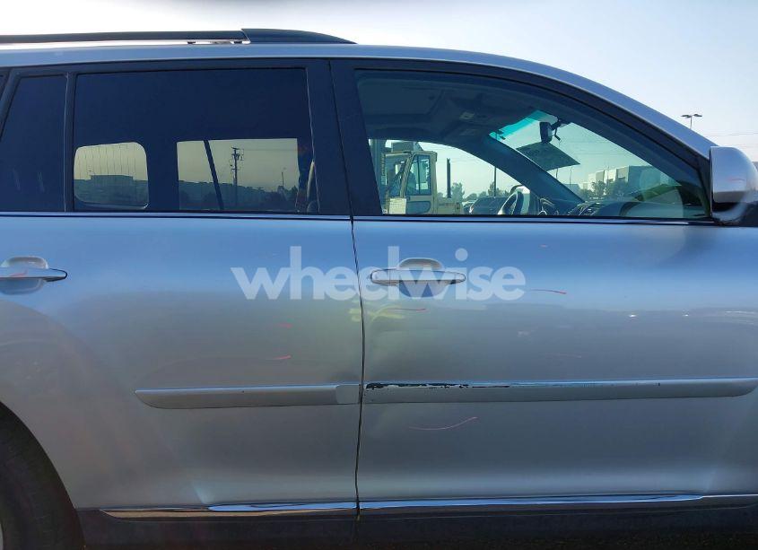 Photo 14 of 2011 Toyota Highlander SE V6 (VIN 5TDZK3EH7BS033529)