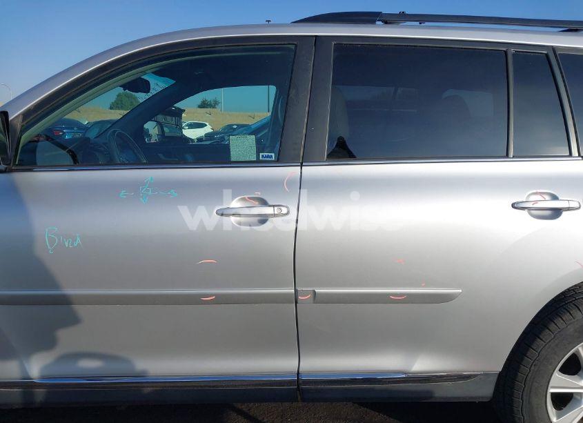 Photo 15 of 2011 Toyota Highlander SE V6 (VIN 5TDZK3EH7BS033529)