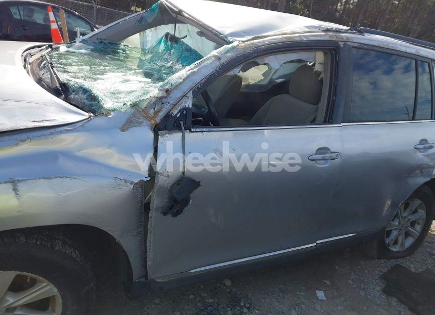 Photo 15 of 2012 Toyota Highlander SE (VIN 5TDZK3EH7CS086975)