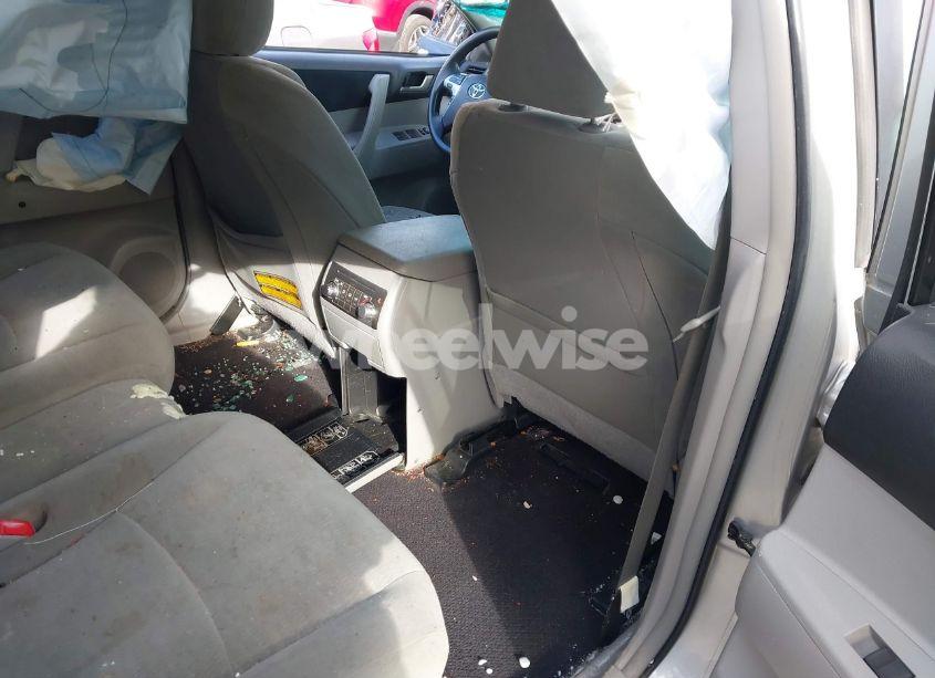 Photo 8 of 2012 Toyota Highlander SE (VIN 5TDZK3EH7CS086975)