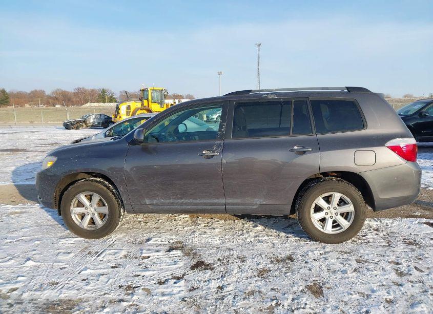 Photo 14 of 2010 Toyota Highlander BASE V6 (VIN 5TDZK3EH8AS006600)