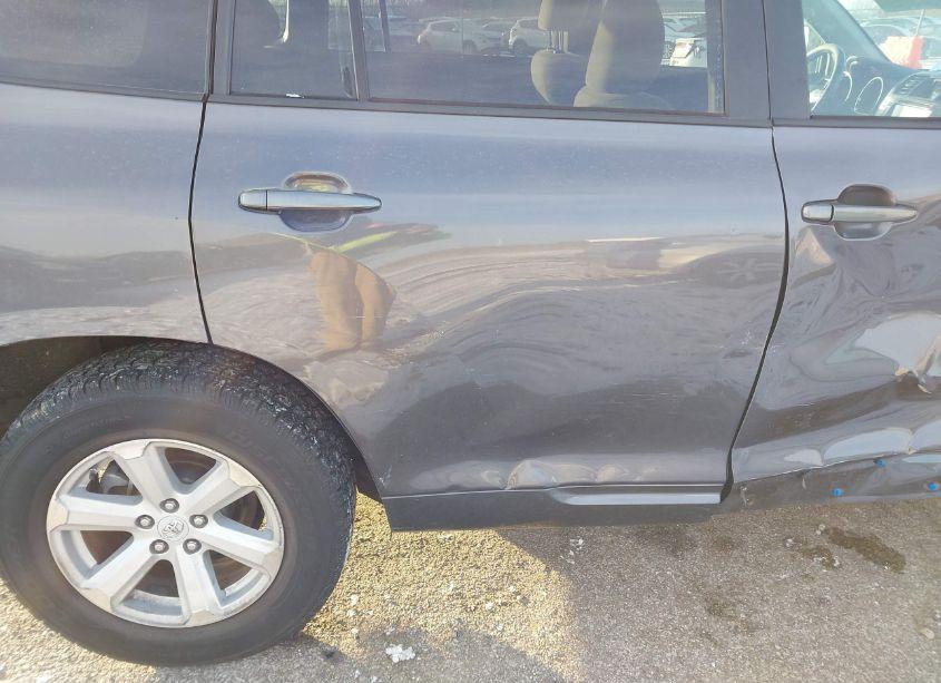 Photo 17 of 2010 Toyota Highlander BASE V6 (VIN 5TDZK3EH8AS006600)