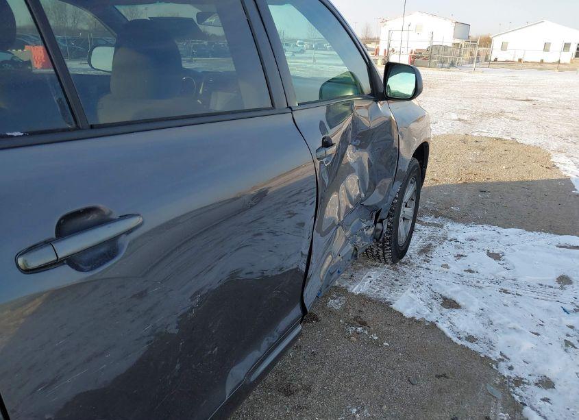 Photo 18 of 2010 Toyota Highlander BASE V6 (VIN 5TDZK3EH8AS006600)