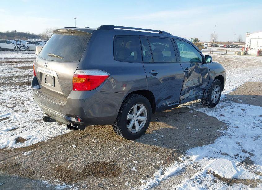 Photo 4 of 2010 Toyota Highlander BASE V6 (VIN 5TDZK3EH8AS006600)