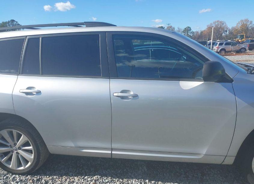 Photo 13 of 2010 Toyota Highlander BASE V6 (VIN 5TDZK3EH8AS010422)