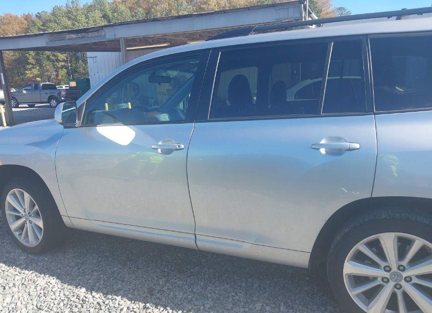 Photo 14 of 2010 Toyota Highlander BASE V6 (VIN 5TDZK3EH8AS010422)