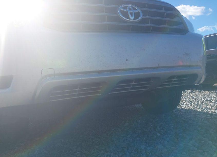 Photo 6 of 2010 Toyota Highlander BASE V6 (VIN 5TDZK3EH8AS010422)