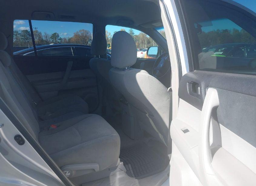 Photo 8 of 2010 Toyota Highlander BASE V6 (VIN 5TDZK3EH8AS010422)