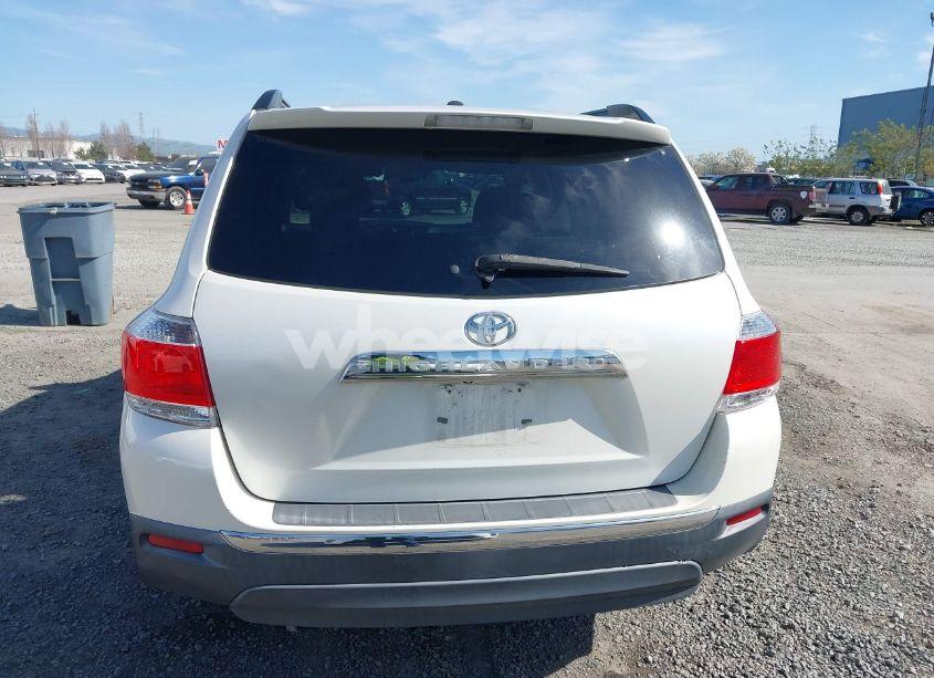 Photo 16 of 2012 Toyota Highlander BASE V6 (VIN 5TDZK3EH8CS072065)