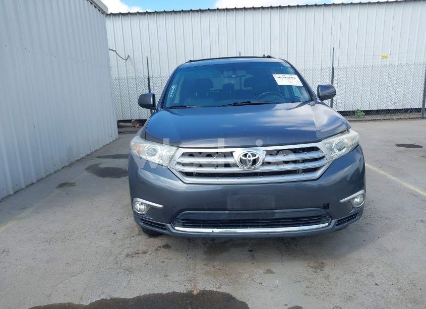 Photo 12 of 2012 Toyota Highlander SE V6 (VIN 5TDZK3EH8CS072714)