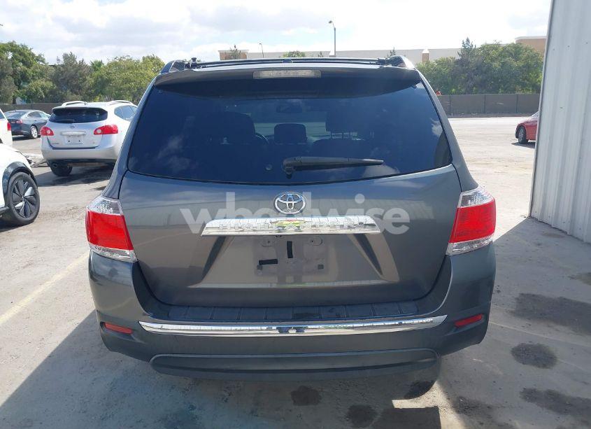 Photo 16 of 2012 Toyota Highlander SE V6 (VIN 5TDZK3EH8CS072714)