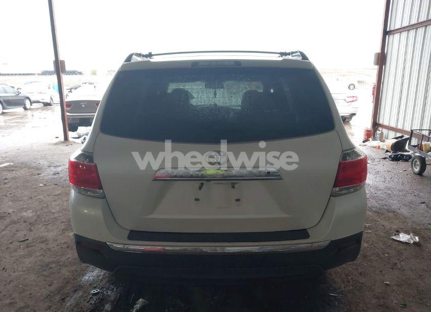 Photo 16 of 2013 Toyota Highlander SE V6 (VIN 5TDZK3EH8DS132427)