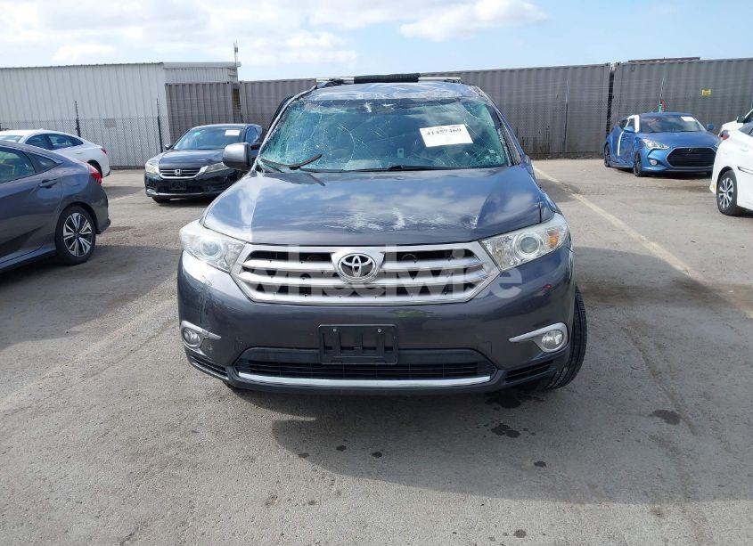 Photo 13 of 2013 Toyota Highlander BASE PLUS V6 (VIN 5TDZK3EH8DS142438)
