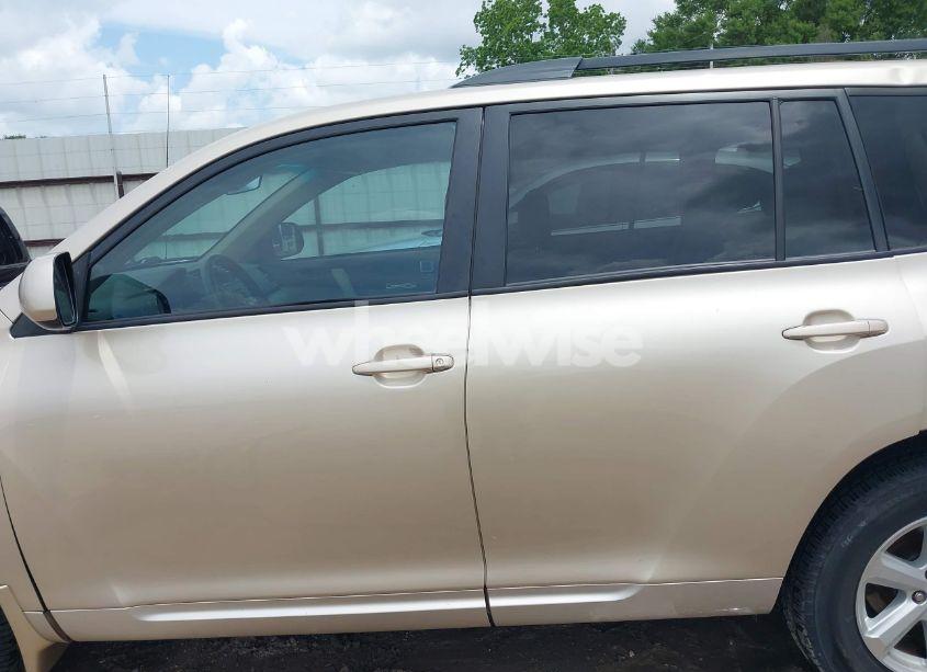 Photo 14 of 2010 Toyota Highlander BASE V6 (VIN 5TDZK3EH9AS018030)