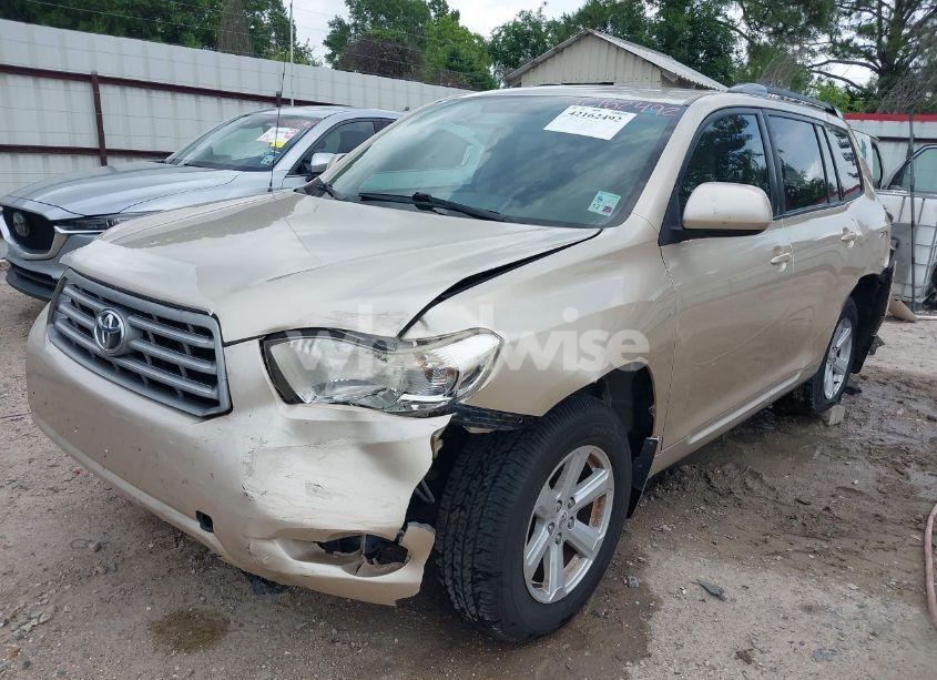 Photo 2 of 2010 Toyota Highlander BASE V6 (VIN 5TDZK3EH9AS018030)