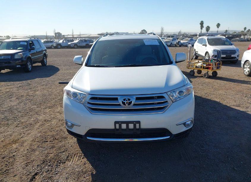 Photo 13 of 2011 Toyota Highlander SE V6 (VIN 5TDZK3EH9BS039123)