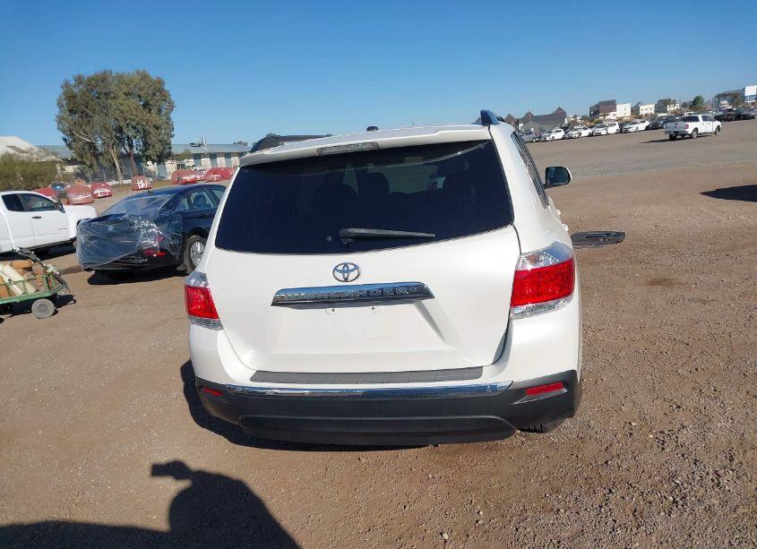Photo 17 of 2011 Toyota Highlander SE V6 (VIN 5TDZK3EH9BS039123)