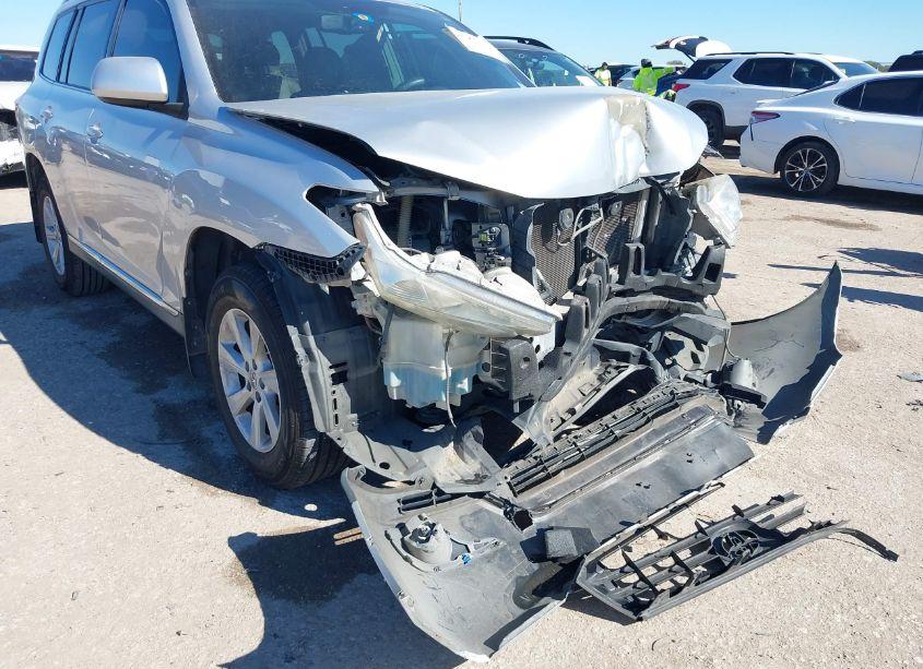 Photo 6 of 2013 Toyota Highlander SE V6 (VIN 5TDZK3EH9DS127432)