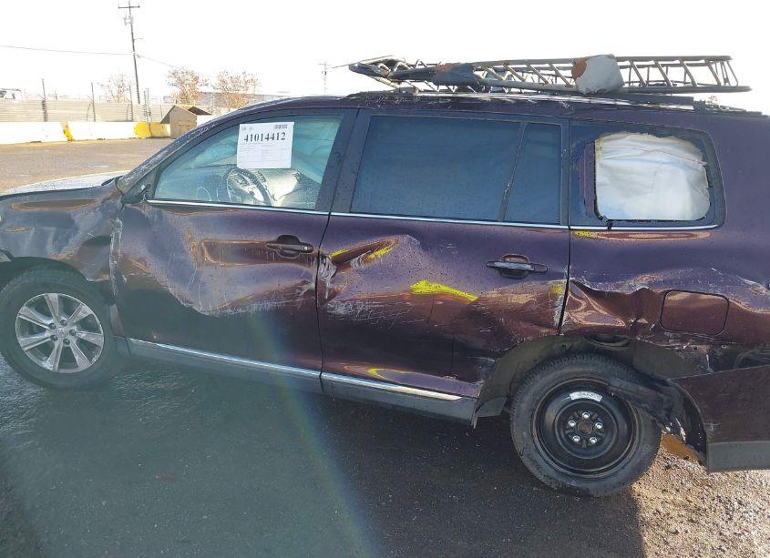 Photo 6 of 2013 Toyota Highlander BASE V6 (VIN 5TDZK3EH9DS132971)