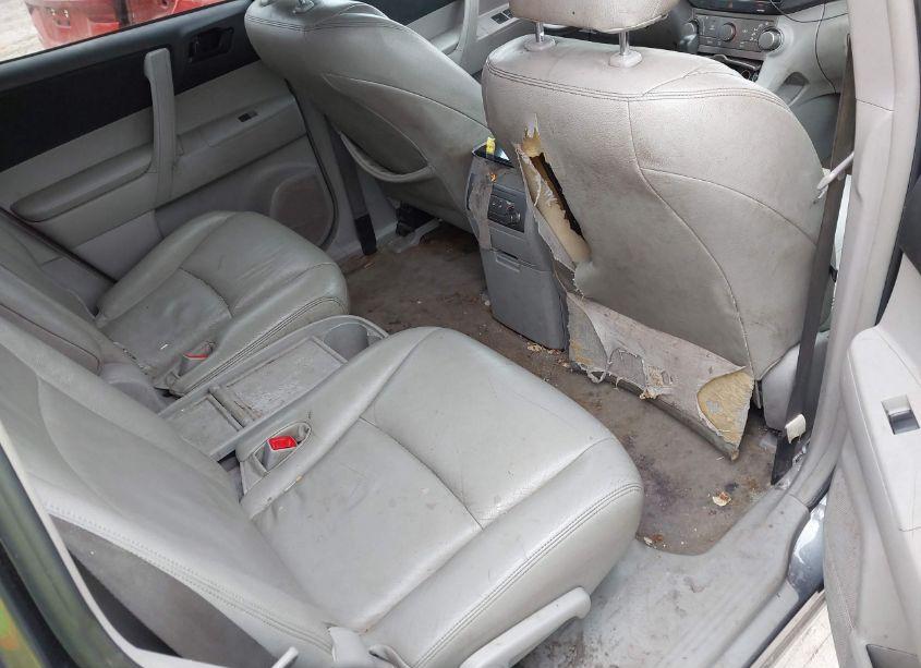 Photo 8 of 2010 Toyota Highlander BASE V6 (VIN 5TDZK3EHXAS014858)