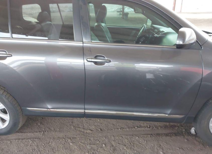 Photo 13 of 2011 Toyota Highlander SE V6 (VIN 5TDZK3EHXBS047389)