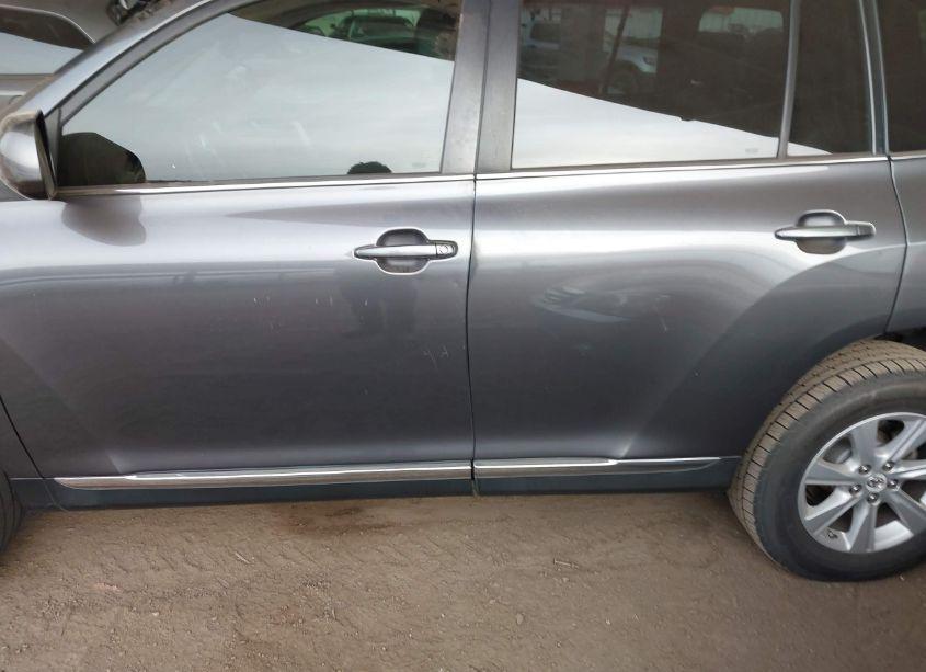 Photo 14 of 2011 Toyota Highlander SE V6 (VIN 5TDZK3EHXBS047389)