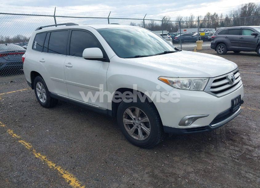 2011 Toyota Highlander SE V6 (VIN 5TDZK3EHXBS048607) main photo