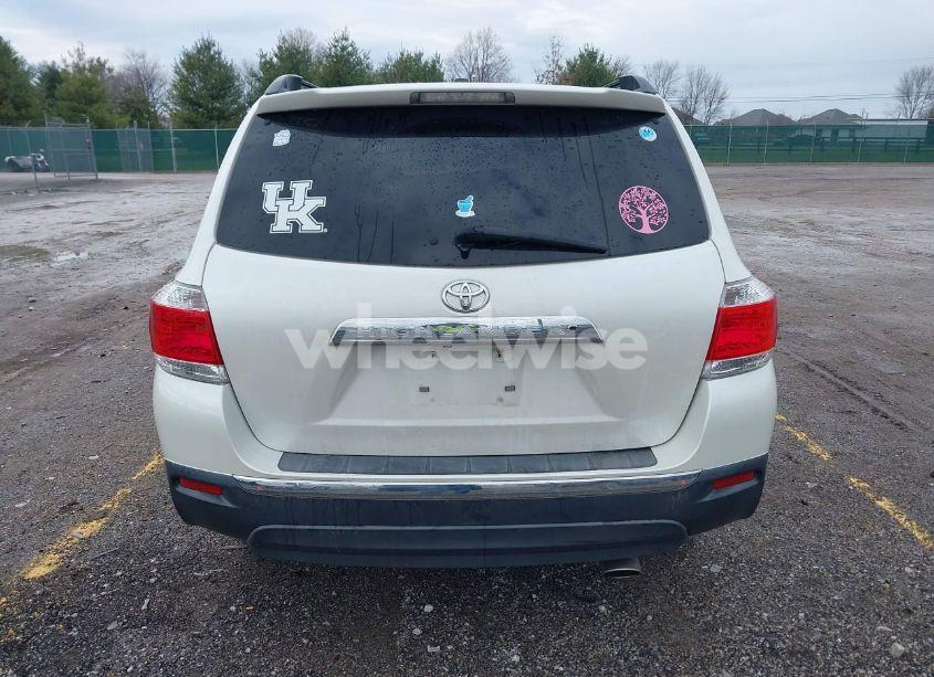 Photo 16 of 2011 Toyota Highlander SE V6 (VIN 5TDZK3EHXBS048607)