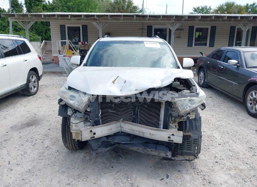 Photo 6 of 2013 Toyota Highlander SE V6 (VIN 5TDZK3EHXDS092478)