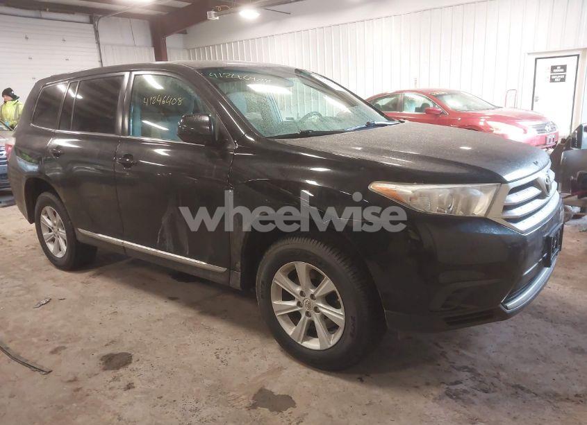 2013 Toyota Highlander BASE V6 (VIN 5TDZK3EHXDS105133) main photo