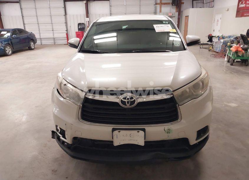 Photo 13 of 2016 Toyota Highlander LE V6 (VIN 5TDZKRFH0GS130743)