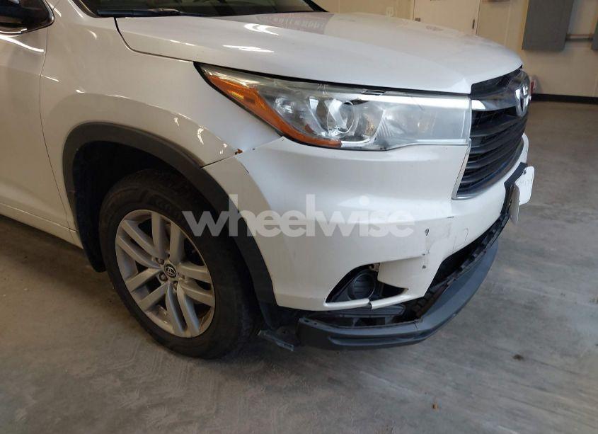 Photo 18 of 2016 Toyota Highlander LE V6 (VIN 5TDZKRFH0GS130743)