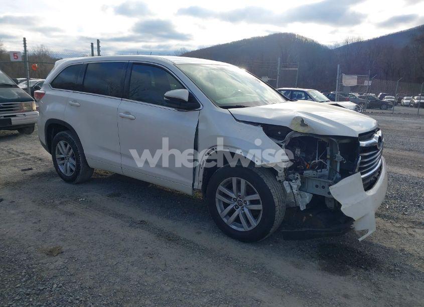 2016 Toyota Highlander LE V6 (VIN 5TDZKRFH0GS154945) main photo