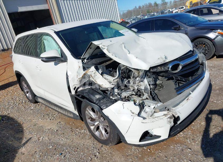 2016 Toyota Highlander LE PLUS V6 (VIN 5TDZKRFH2GS138651) main photo