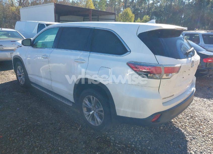 Photo 3 of 2016 Toyota Highlander LE PLUS V6 (VIN 5TDZKRFH2GS138651)