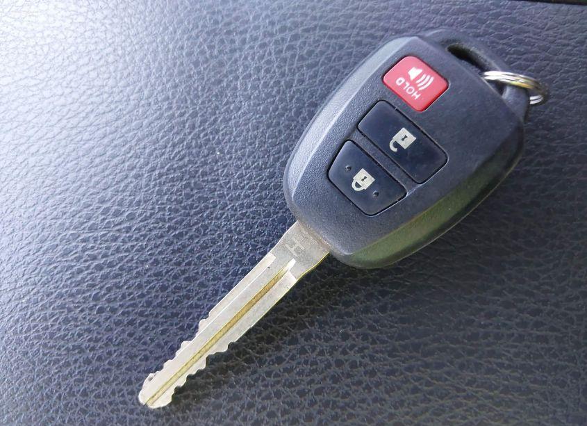 Photo 11 of 2016 Toyota Highlander LE V6 (VIN 5TDZKRFH2GS177062)