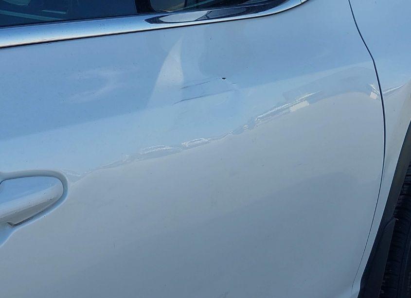 Photo 6 of 2016 Toyota Highlander LE V6 (VIN 5TDZKRFH2GS177062)