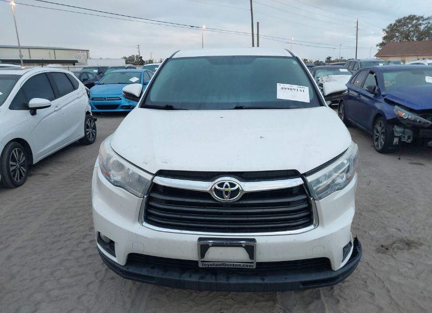 Photo 12 of 2016 Toyota Highlander LE PLUS V6 (VIN 5TDZKRFH3GS182822)