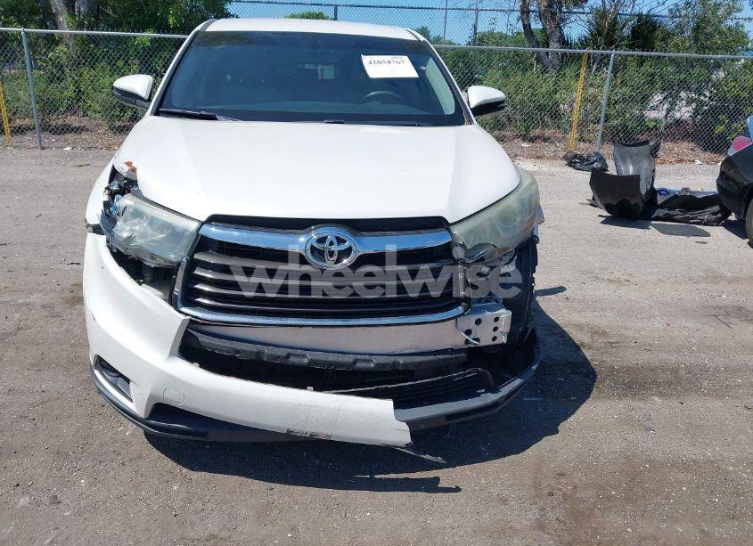 Photo 6 of 2016 Toyota Highlander LE V6 (VIN 5TDZKRFH4GS127117)