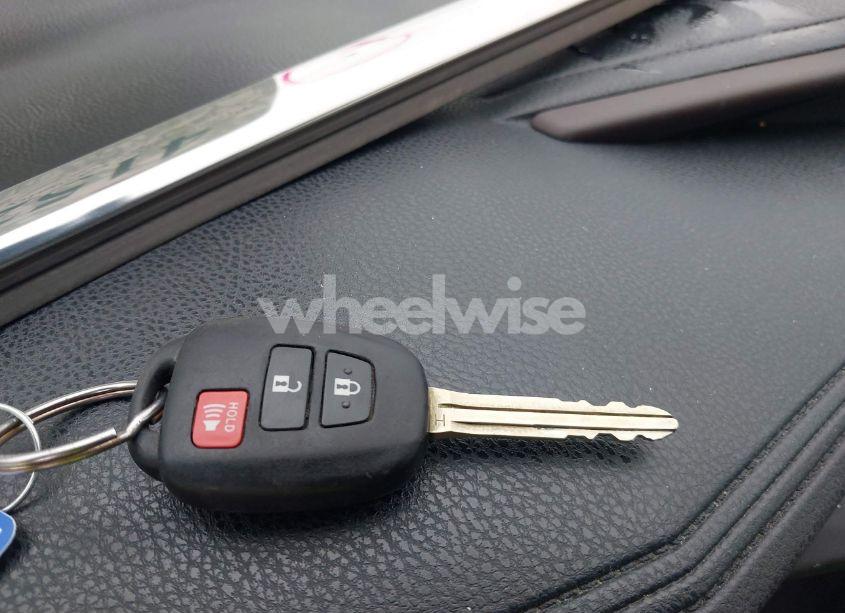 Photo 11 of 2016 Toyota Highlander LE V6 (VIN 5TDZKRFH6GS162855)