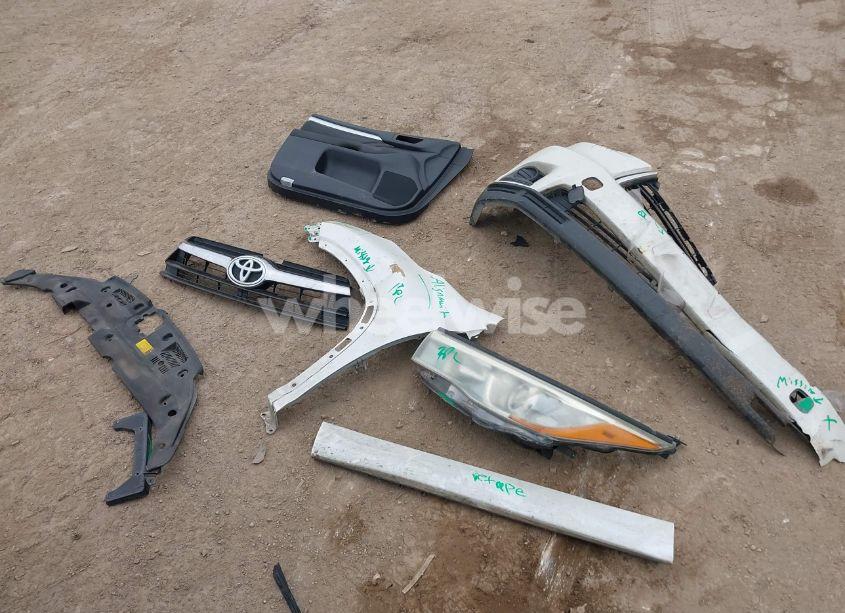 Photo 12 of 2016 Toyota Highlander LE V6 (VIN 5TDZKRFH6GS162855)