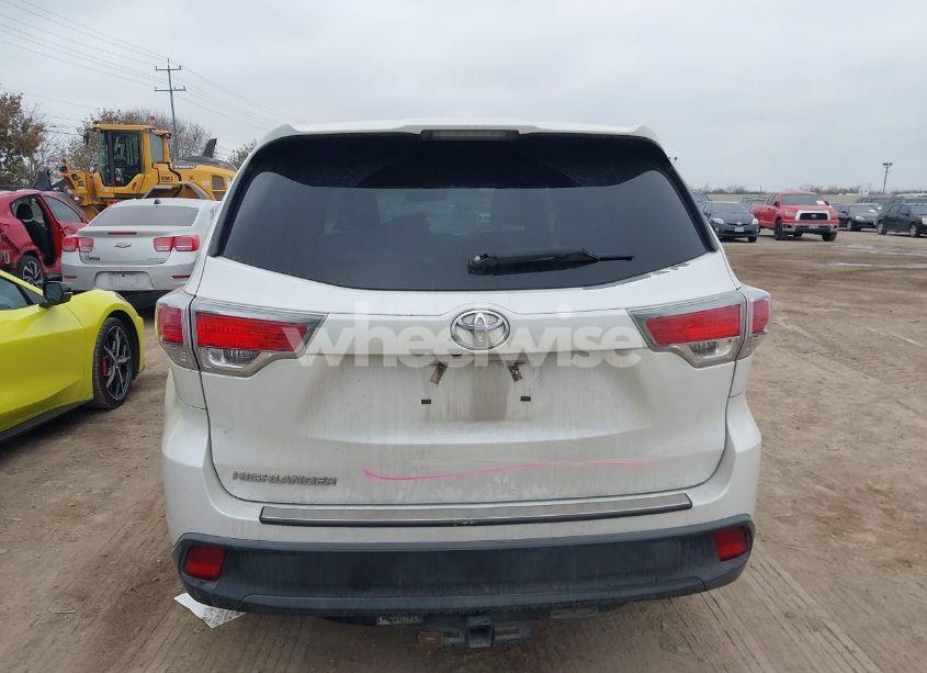 Photo 17 of 2016 Toyota Highlander LE V6 (VIN 5TDZKRFH6GS162855)