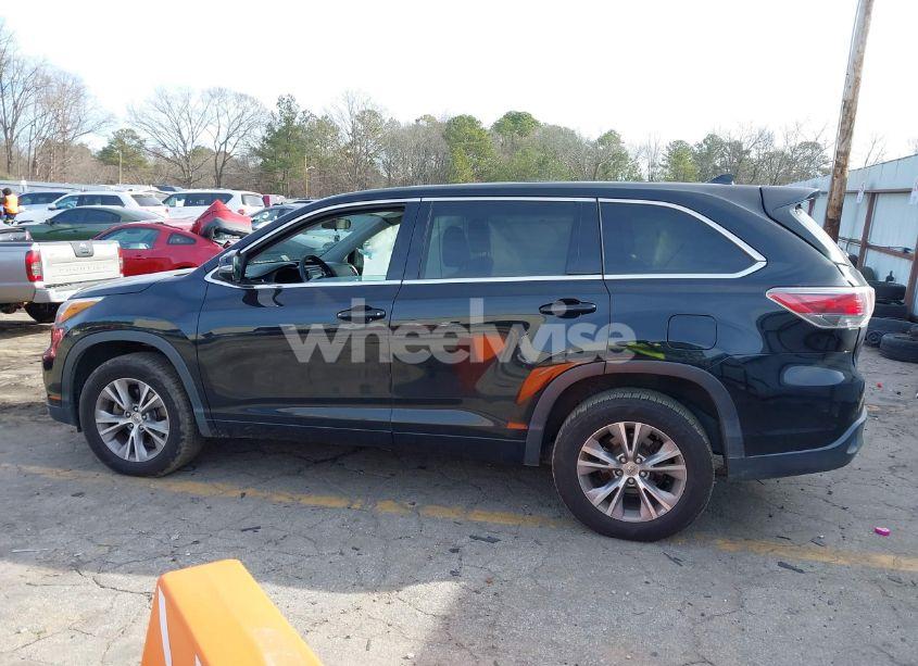 Photo 14 of 2015 Toyota Highlander LE PLUS V6 (VIN 5TDZKRFH7FS055781)