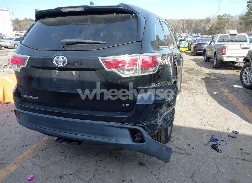 Photo 18 of 2015 Toyota Highlander LE PLUS V6 (VIN 5TDZKRFH7FS055781)