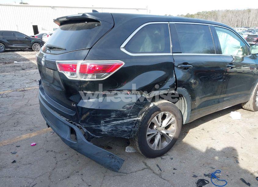 Photo 6 of 2015 Toyota Highlander LE PLUS V6 (VIN 5TDZKRFH7FS055781)