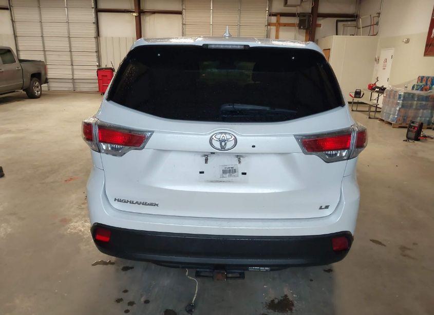Photo 16 of 2015 Toyota Highlander LE PLUS V6 (VIN 5TDZKRFH7FS103070)