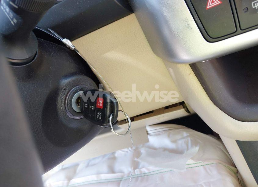 Photo 11 of 2015 Toyota Highlander LE PLUS V6 (VIN 5TDZKRFH7FS108334)