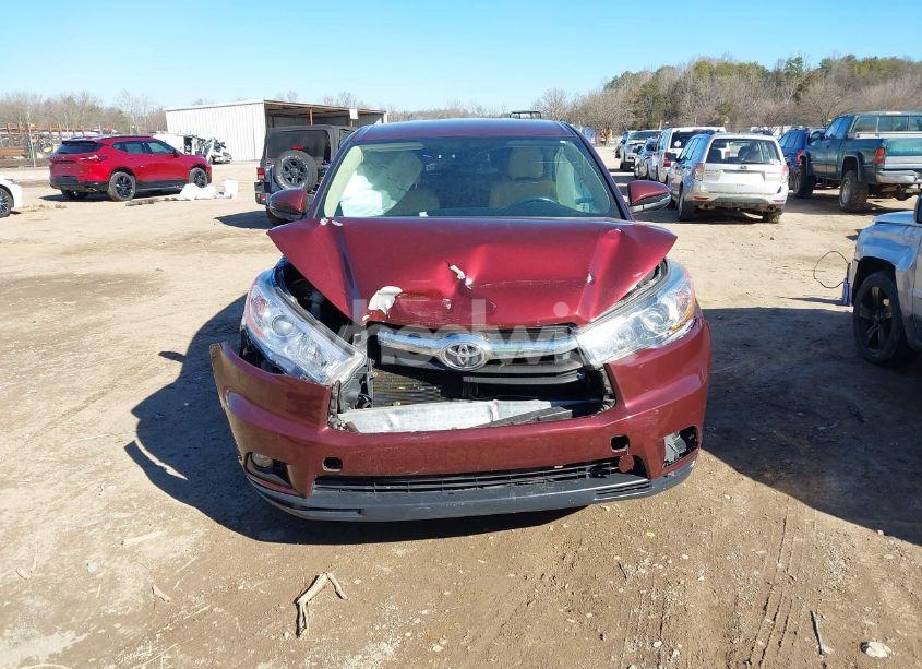 Photo 12 of 2015 Toyota Highlander LE PLUS V6 (VIN 5TDZKRFH7FS108334)