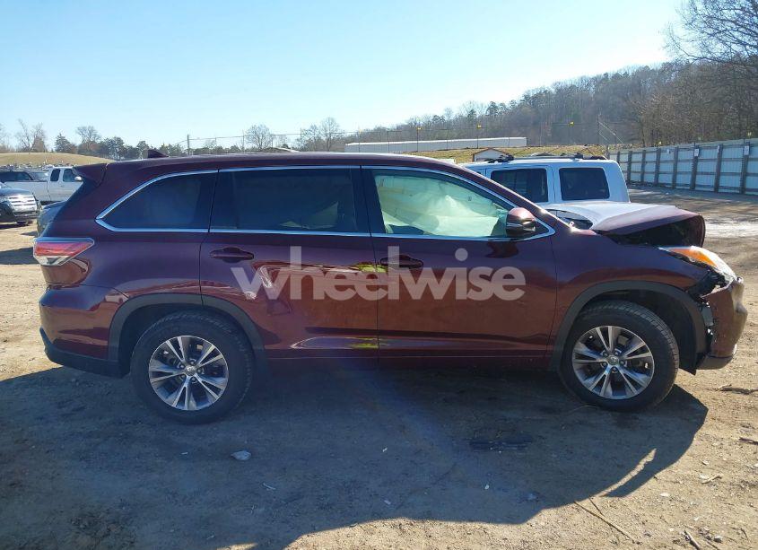Photo 13 of 2015 Toyota Highlander LE PLUS V6 (VIN 5TDZKRFH7FS108334)
