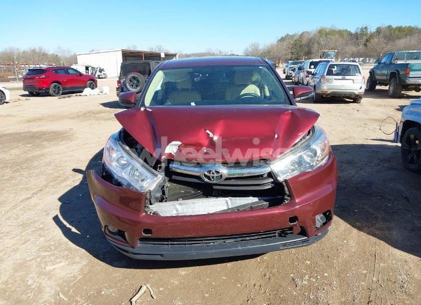 Photo 6 of 2015 Toyota Highlander LE PLUS V6 (VIN 5TDZKRFH7FS108334)